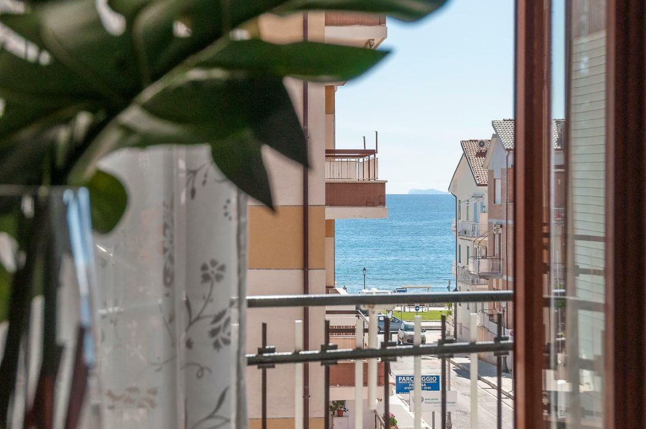 Casa Vacanza Flora Lägenhet Sperlonga Exteriör bild